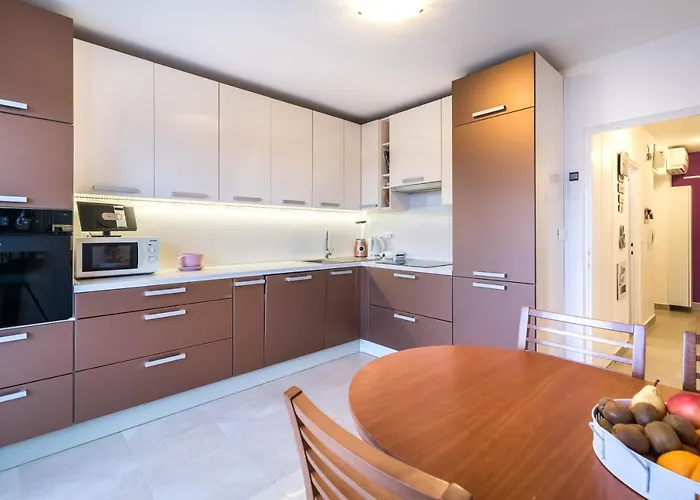 Jan 2+2 With Balcony Appartement *