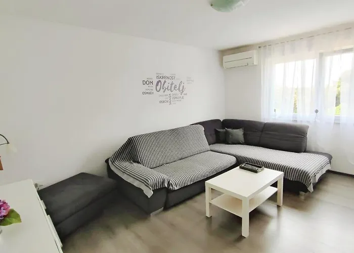 Jan 2+2 With Balcony